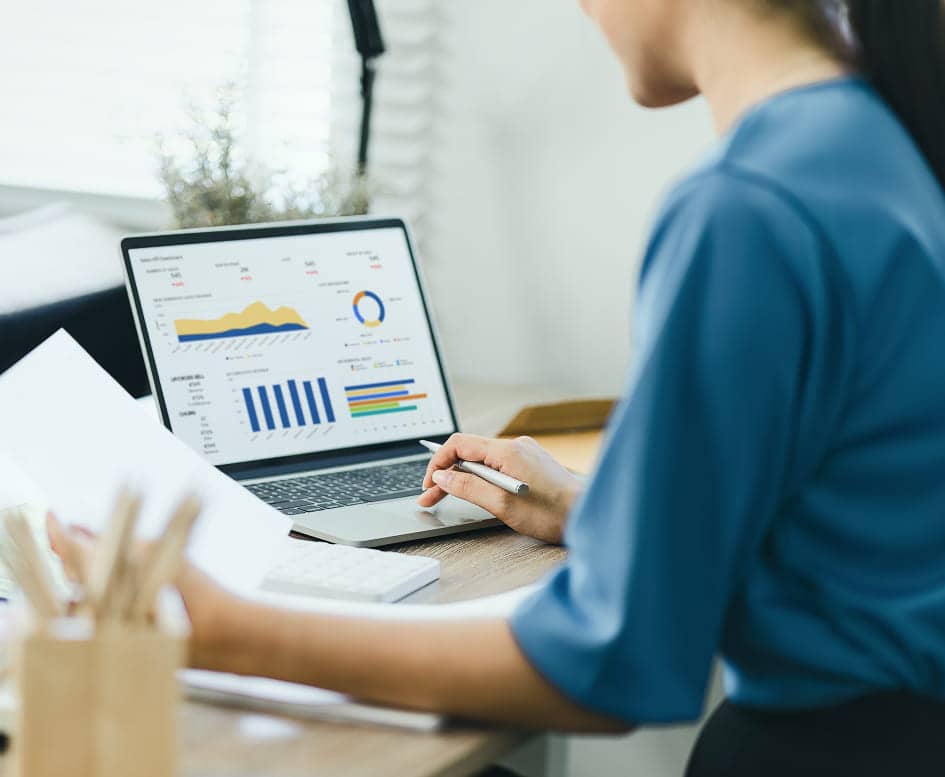 Merax Pte Ltd data analytics experts helping businesses make data-driven decisions